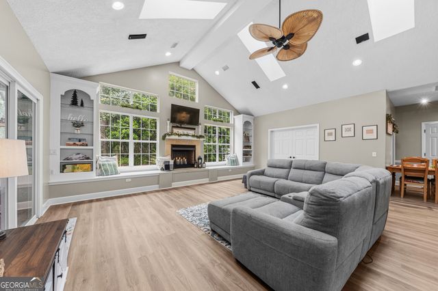 811 Riverview Drive W, St. Marys, GA 31558