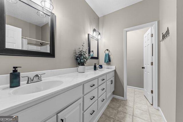 811 Riverview Drive W, St. Marys, GA 31558