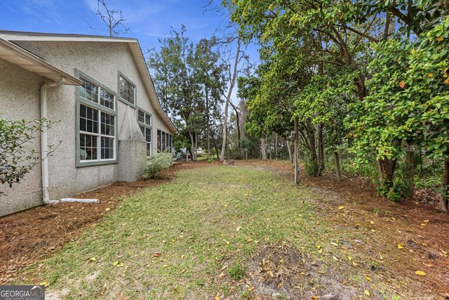 811 Riverview Drive W, St. Marys, GA 31558