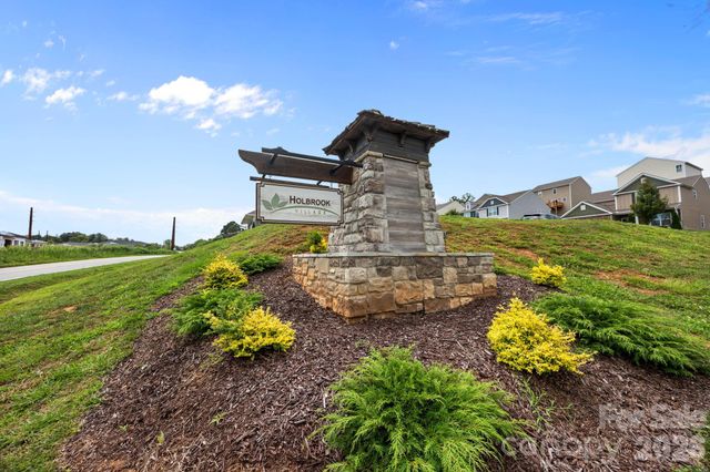 183 Marathon Lane, Candler, NC 28715