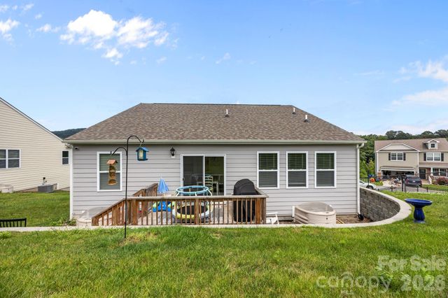 183 Marathon Lane, Candler, NC 28715