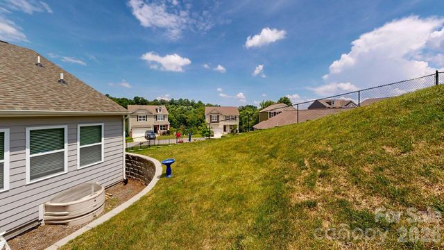 183 Marathon Lane, Candler, NC 28715