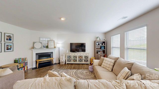 183 Marathon Lane, Candler, NC 28715