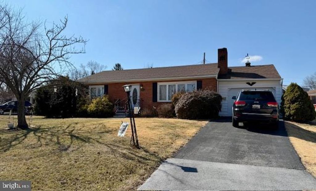 1429 GLENWOOD AVE, Hagerstown, MD 21742