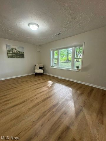 4527 Arlington Road, Uniontown, OH 44685