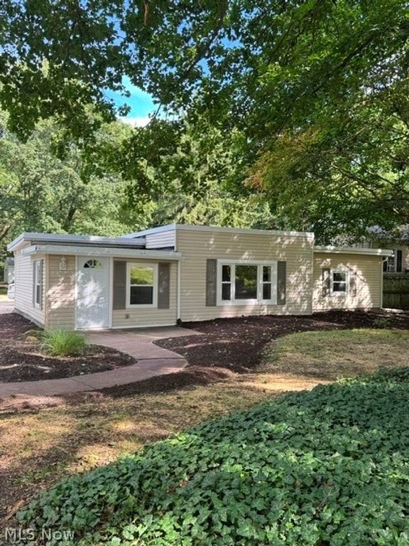 4527 Arlington Road, Uniontown, OH 44685
