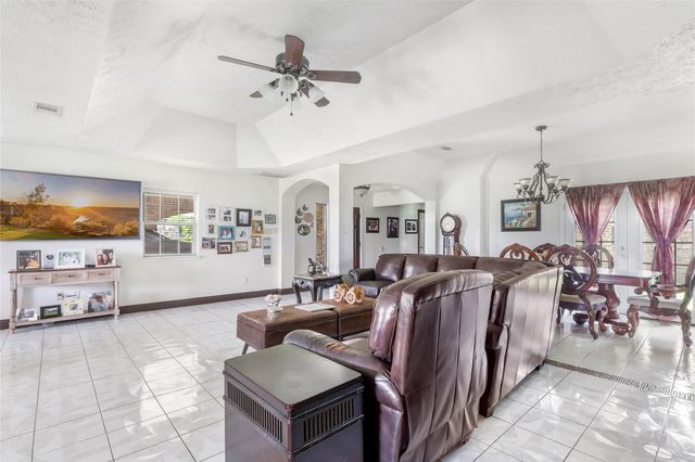 15123 Lindstrom Road, Crosby, TX 77532