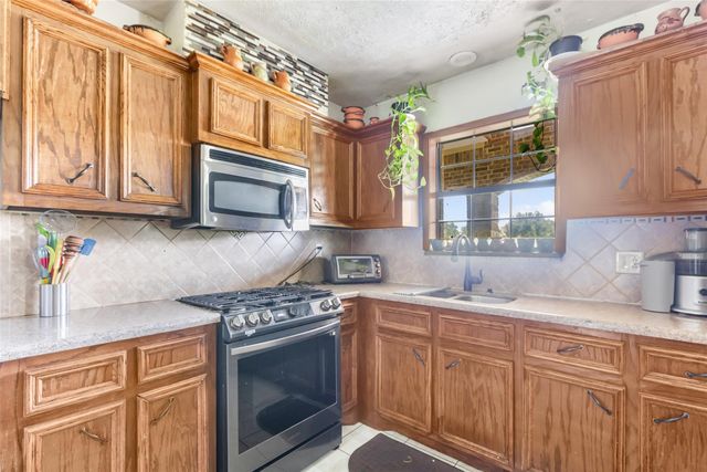 15123 Lindstrom Road, Crosby, TX 77532