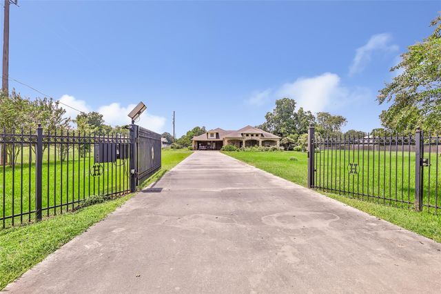 15123 Lindstrom Road, Crosby, TX 77532