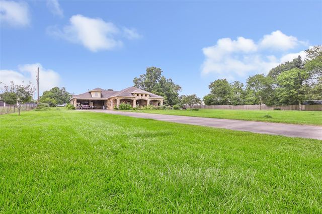 15123 Lindstrom Road, Crosby, TX 77532