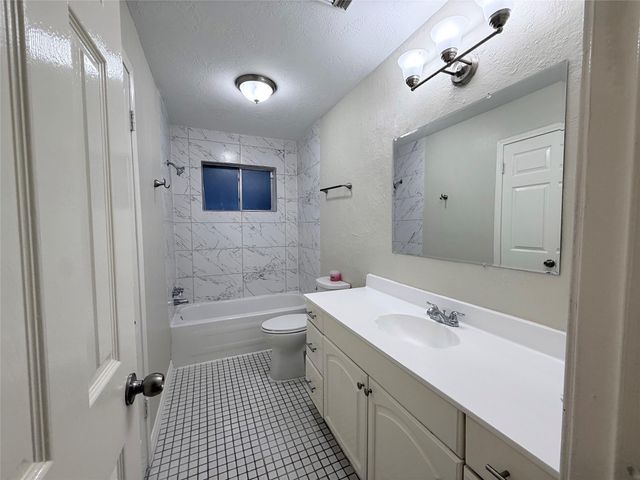 7322 Pine Bower Court, Humble, TX 77346