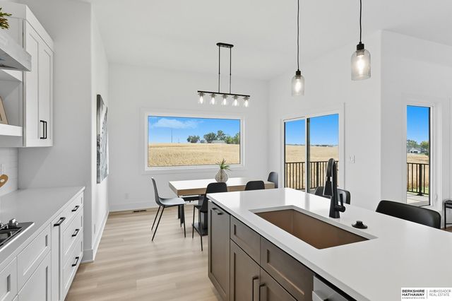 6333 N 207th Street, Elkhorn, NE 68022