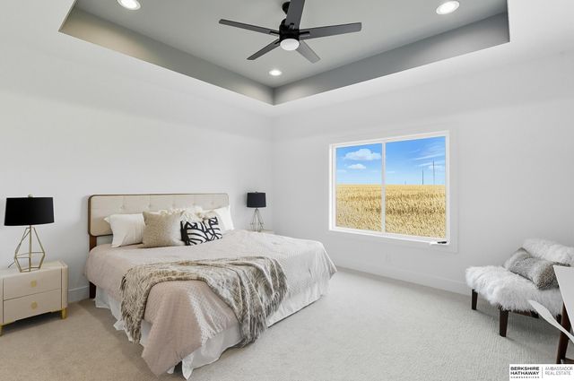 6333 N 207th Street, Elkhorn, NE 68022