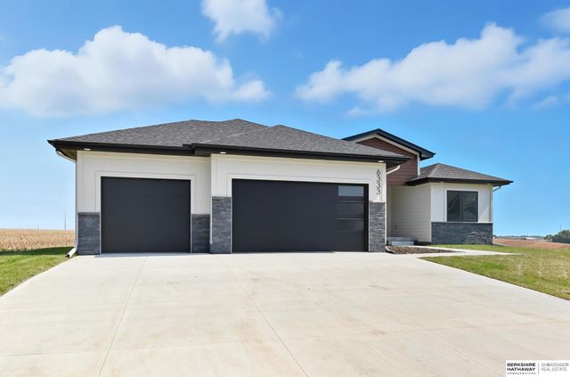 6333 N 207th Street, Elkhorn, NE 68022