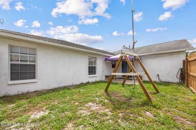 427 Delmonico Street NE, Palm Bay, FL 32907