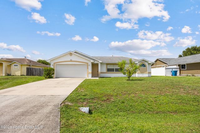 427 Delmonico Street NE, Palm Bay, FL 32907