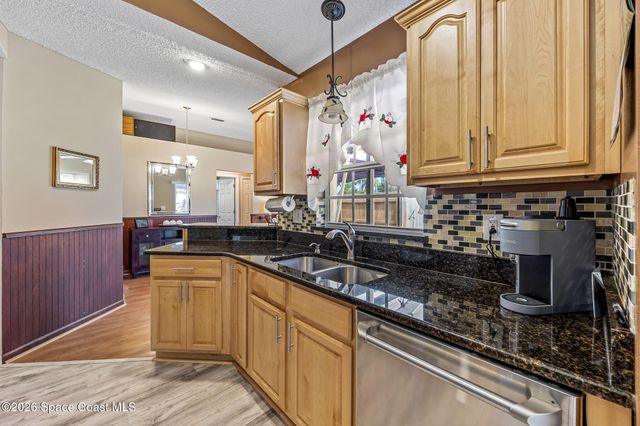 427 Delmonico Street NE, Palm Bay, FL 32907