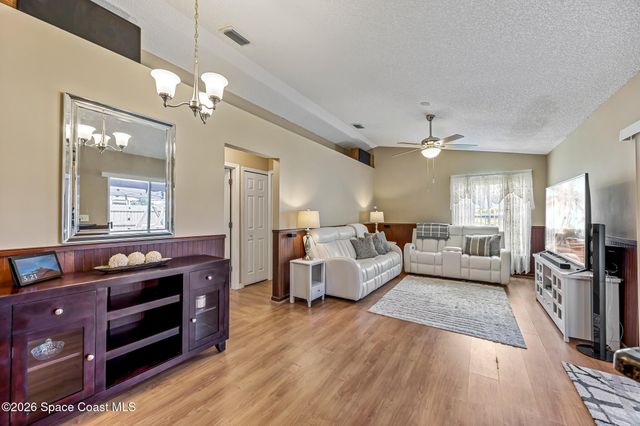 427 Delmonico Street NE, Palm Bay, FL 32907