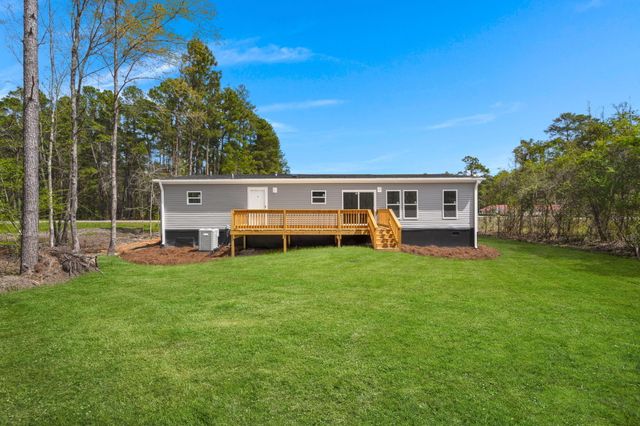 8996 Old State Road, Holly Hill, SC 29059