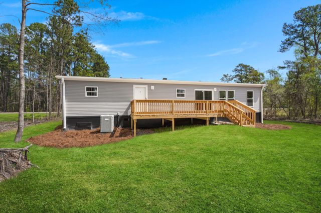 8996 Old State Road, Holly Hill, SC 29059
