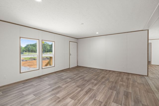 8996 Old State Road, Holly Hill, SC 29059