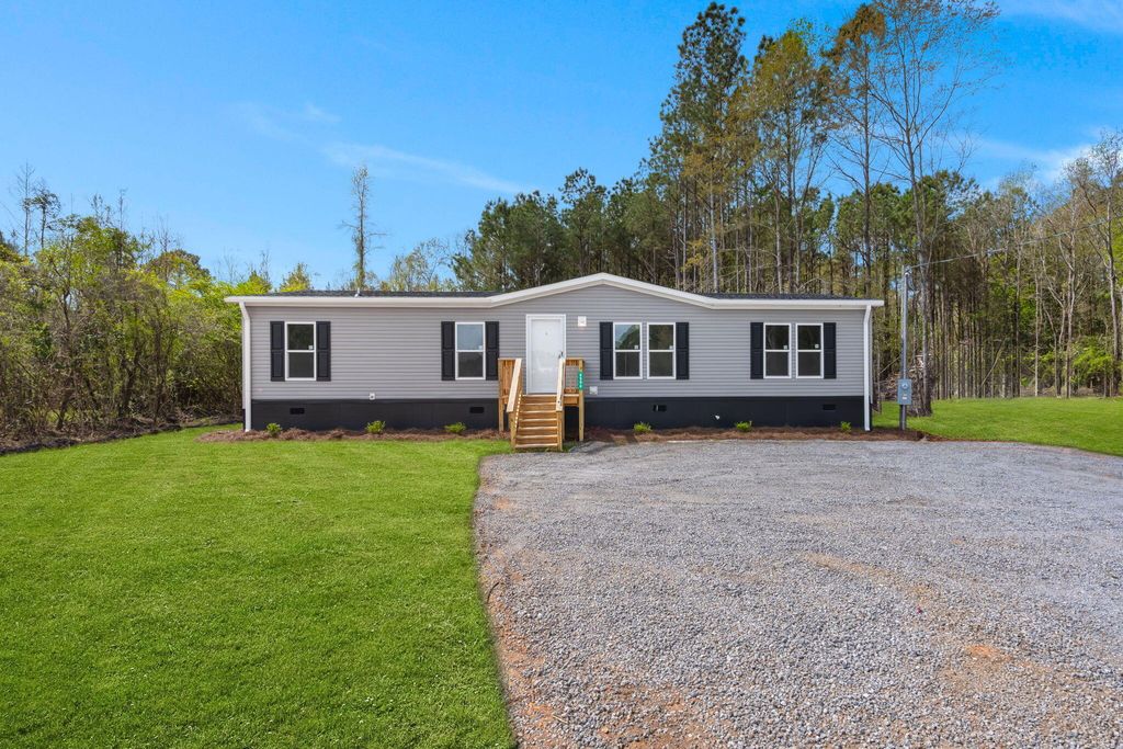 8996 Old State Road, Holly Hill, SC 29059
