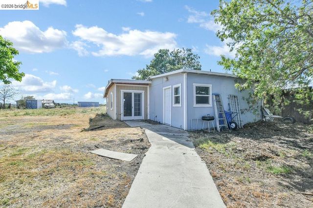 2191 E Cypress Rd, Oakley, CA 94561