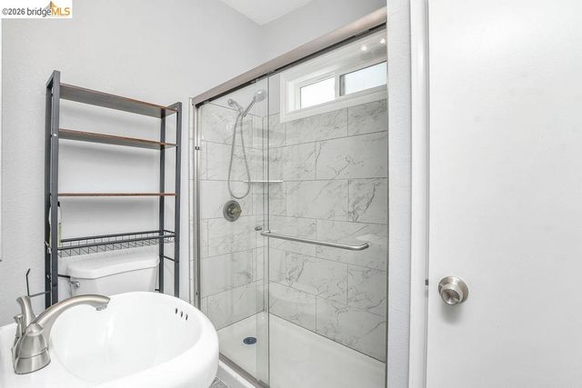 2191 E Cypress Rd, Oakley, CA 94561