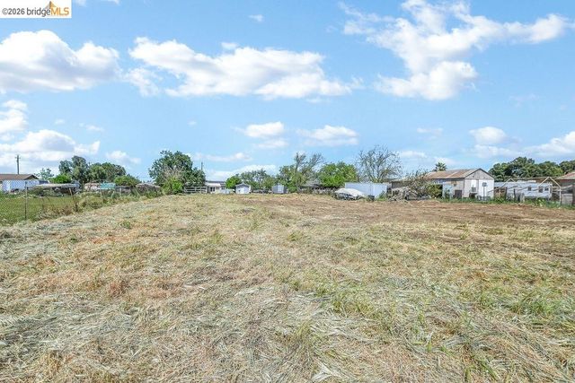 2191 E Cypress Rd, Oakley, CA 94561