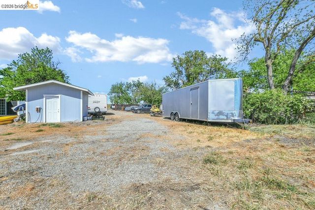 2191 E Cypress Rd, Oakley, CA 94561