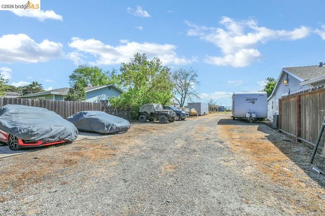 2191 E Cypress Rd, Oakley, CA 94561