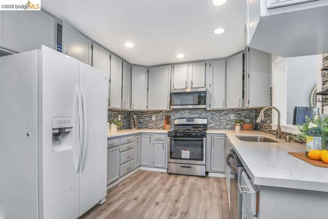 2191 E Cypress Rd, Oakley, CA 94561