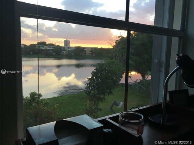 9167 Fontainebleau Boulevard 3, Miami, FL 33172