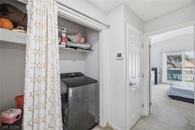 3305 Summerfield Lane, Las Vegas, NV 89117