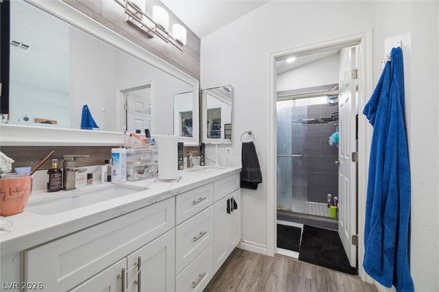 3305 Summerfield Lane, Las Vegas, NV 89117