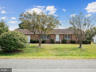 104 WAKELAND DR, Stephens City, VA 22655