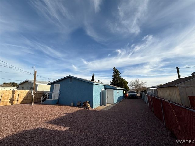 3155 E Leroy Avenue, Kingman, AZ 86409
