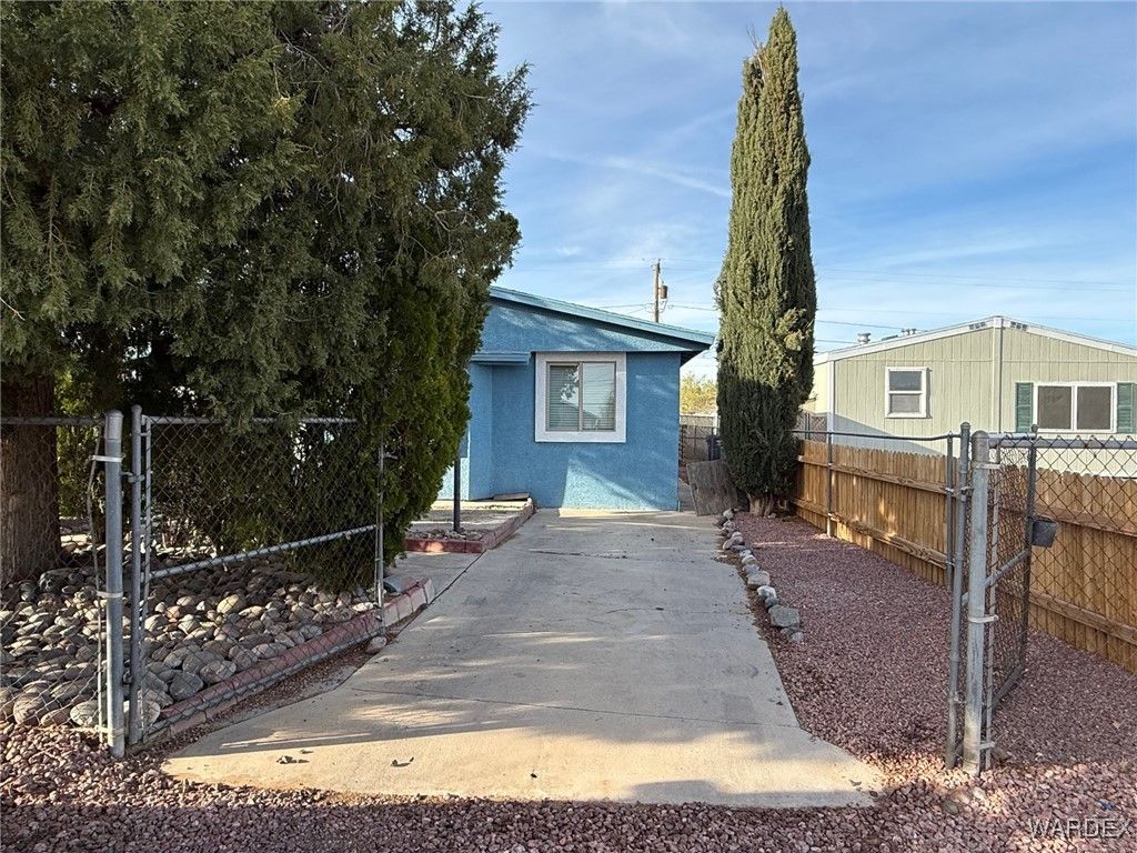 3155 E Leroy Avenue, Kingman, AZ 86409