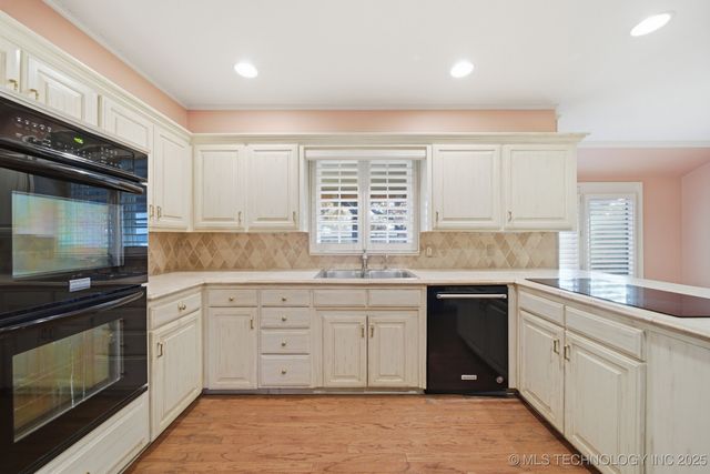 2912 E 38th Street S, Tulsa, OK 74105