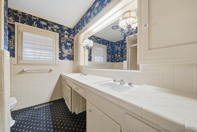 2912 E 38th Street S, Tulsa, OK 74105