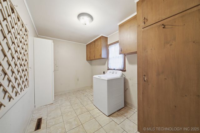 2912 E 38th Street S, Tulsa, OK 74105