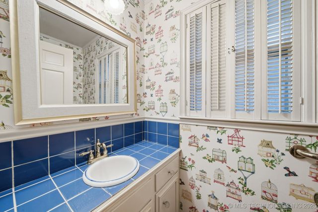 2912 E 38th Street S, Tulsa, OK 74105