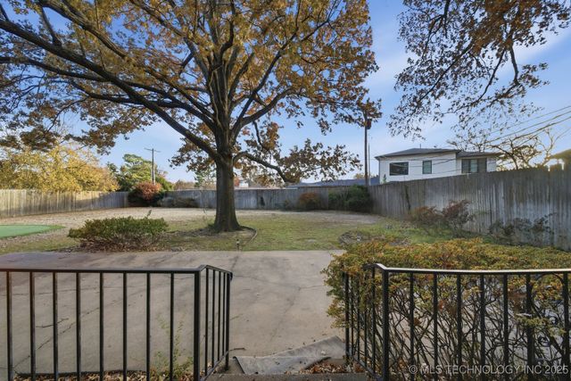 2912 E 38th Street S, Tulsa, OK 74105