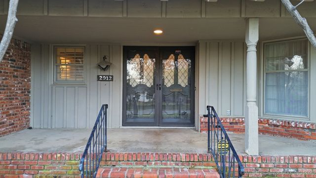 2912 E 38th Street S, Tulsa, OK 74105