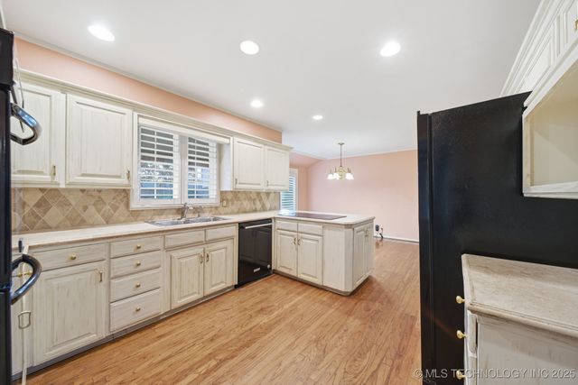 2912 E 38th Street S, Tulsa, OK 74105