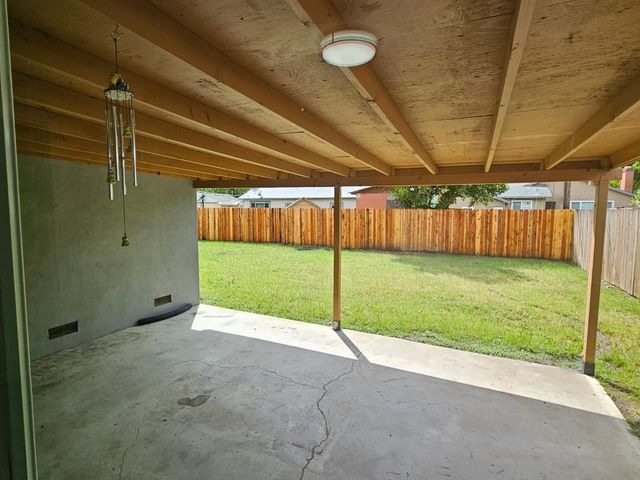 2225 Arliss Way, Sacramento, CA 95822