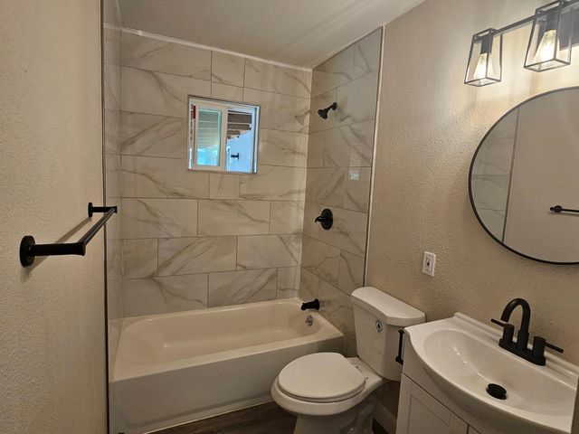 2225 Arliss Way, Sacramento, CA 95822