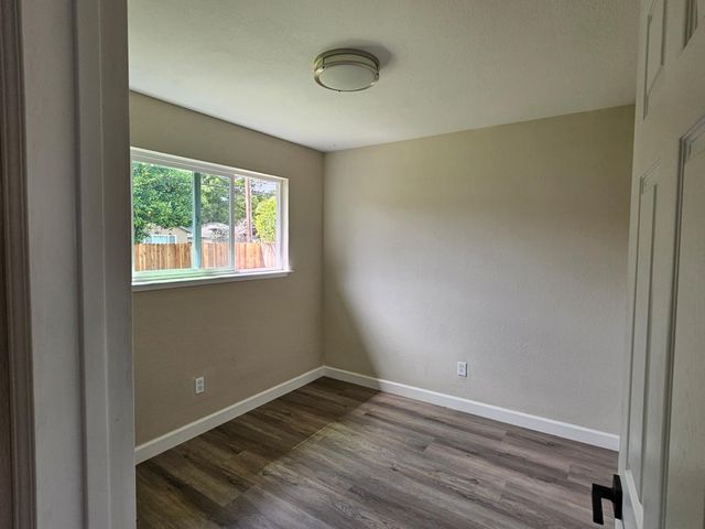 2225 Arliss Way, Sacramento, CA 95822