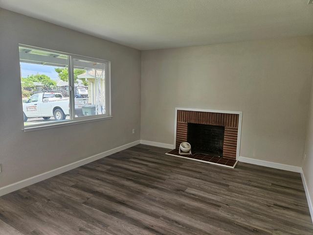 2225 Arliss Way, Sacramento, CA 95822
