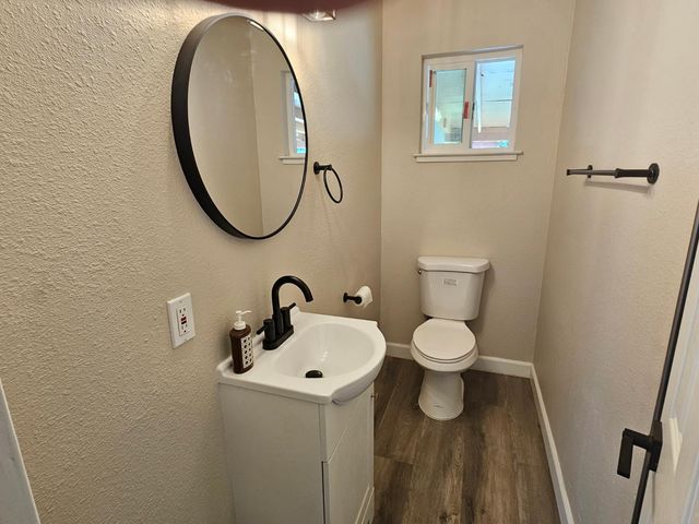 2225 Arliss Way, Sacramento, CA 95822